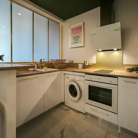 Beautiful Accommodation-spacious-near Les Halles-2 People Appartement *