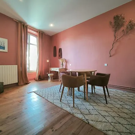 Beautiful Accommodation-spacious-near Les Halles-2 People Pau