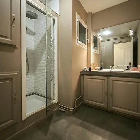 Beautiful Accommodation-spacious-near Les Halles-2 People Appartement