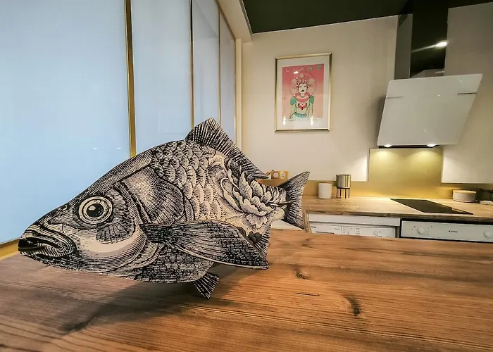 Beautiful Accommodation-spacious-near Les Halles-2 People